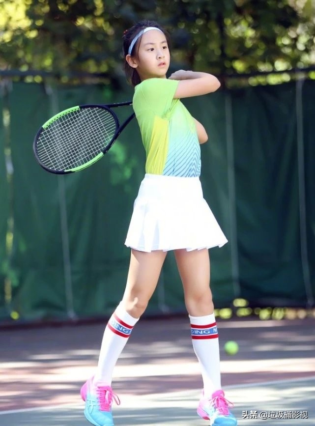 田亮11岁的女儿近照曝光颜值超高,田亮女儿小时候和长大对比