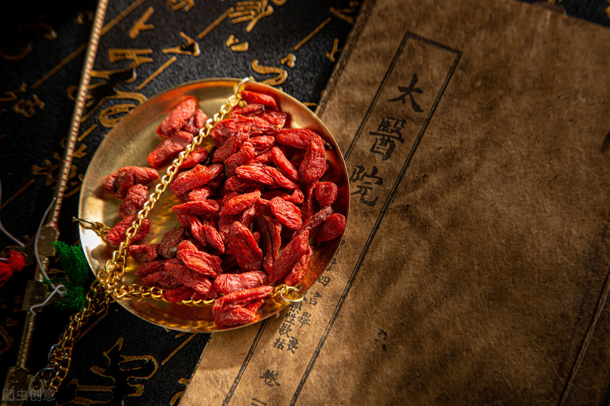 参杞龟鹿酒配方,虚不受补泡什么药酒