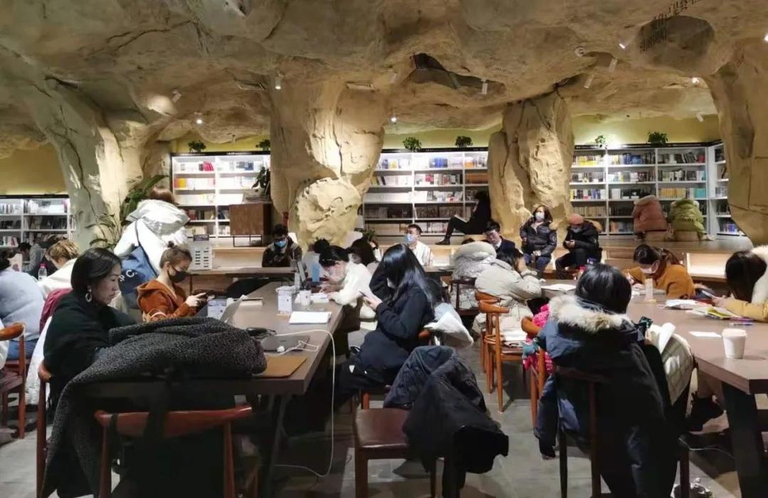 诚品书店和茑屋书店,茑屋书店和诚品书店