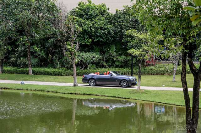 试驾劳斯莱斯曜影2020款,试驾劳斯莱斯幻影2022新款