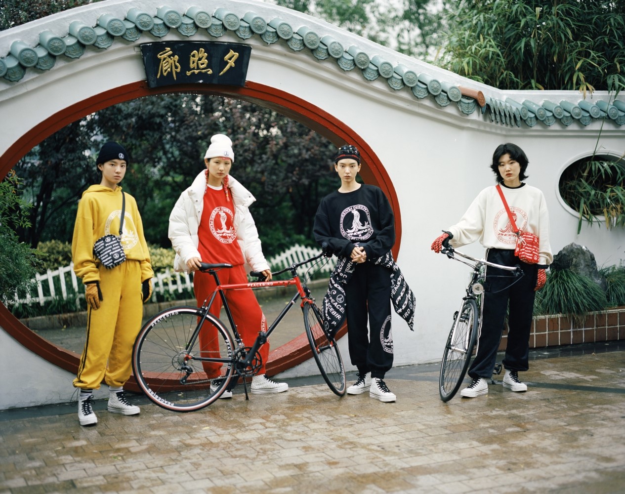 国潮品牌太平鸟,国潮太平鸟和花木兰合作