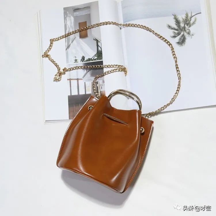 米兰读时尚管理的外国同学们，竟都爱上我这款淘宝卖几十块的包？