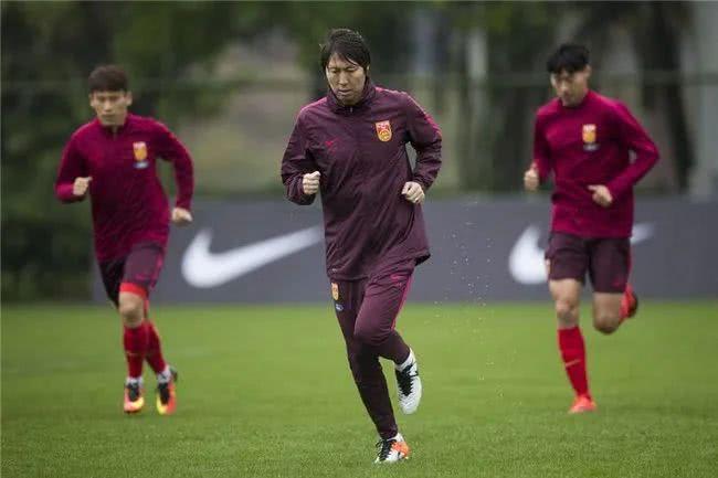 国足40强赛李铁战叙利亚更衣室,国足叙利亚赛后发布会李铁完整版