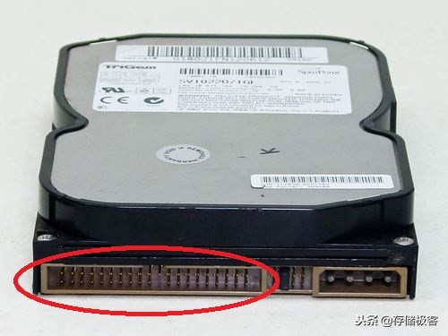 固态硬盘少了个电容可以用吗,固态硬盘东西越少越好吗