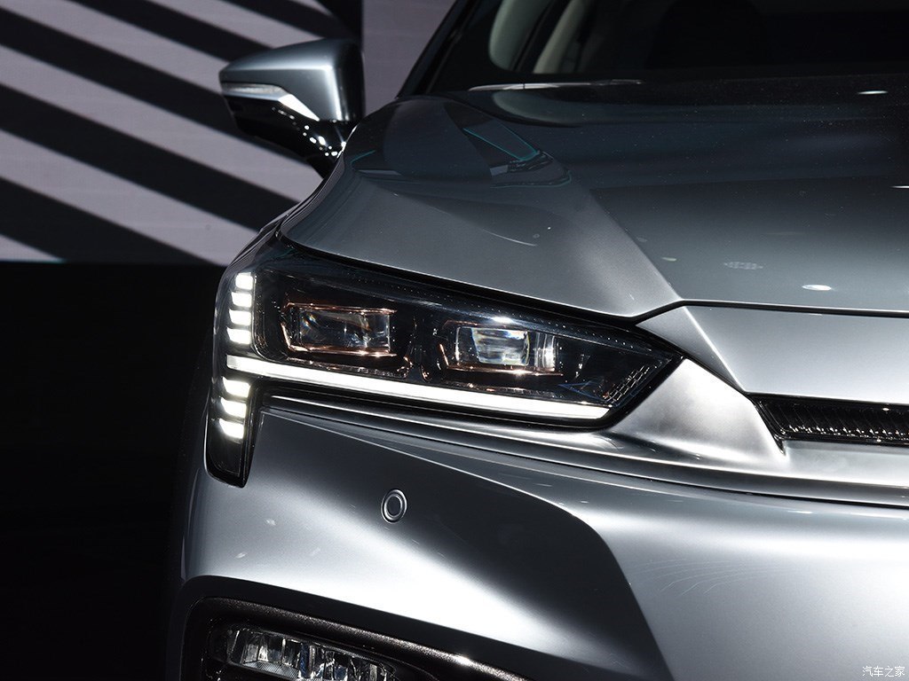 byd电动车新能源2024混动,byd电动车新能源续航1400公里