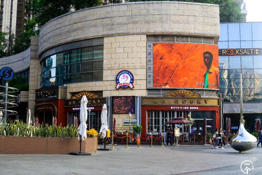 2000万在深圳能买到别墅吗,2000能在深圳租到怎样的房子