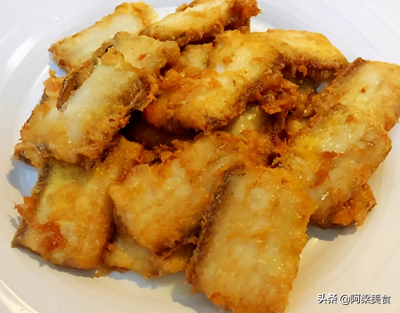 煎带鱼不粘锅不破皮,用面粉淀粉煎带鱼不粘锅不破皮