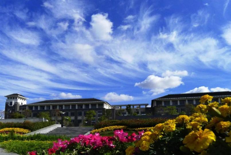 所有高校改名后很受欢迎,985高校在城市落户优势