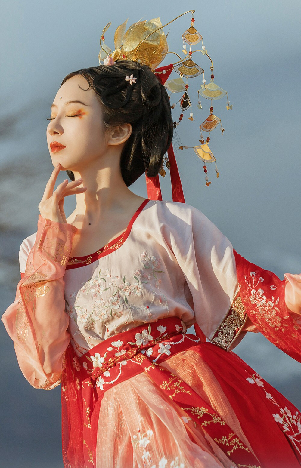 汉服好看为什么流行不起来,汉服那么好看为什么还穿现代装