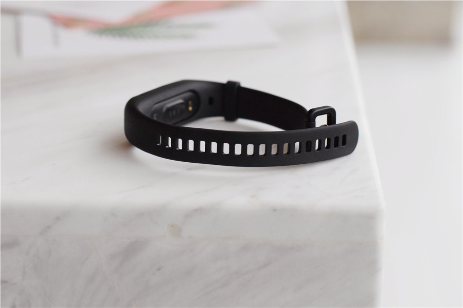 黑加手环1s是小米几,黑加手环1snfc版