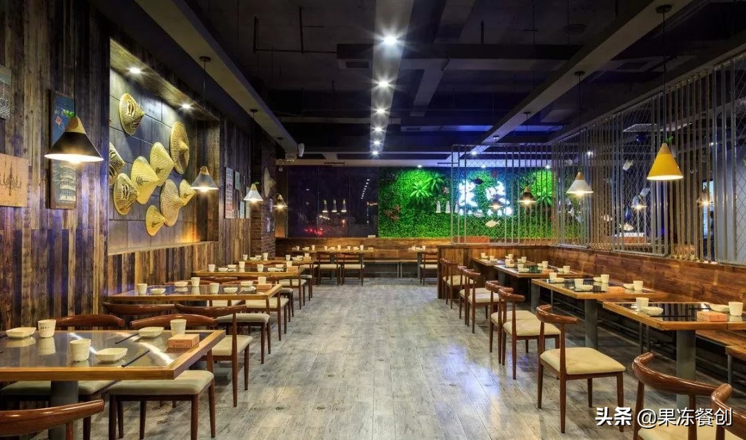 小店生意好的原因有很多,生意最好小店