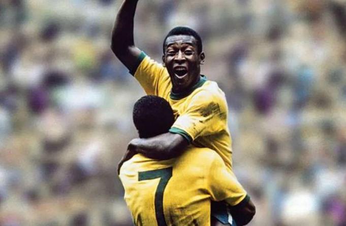 759球，新世界足坛射手王诞生，超越贝利，连续15个赛季进球上双