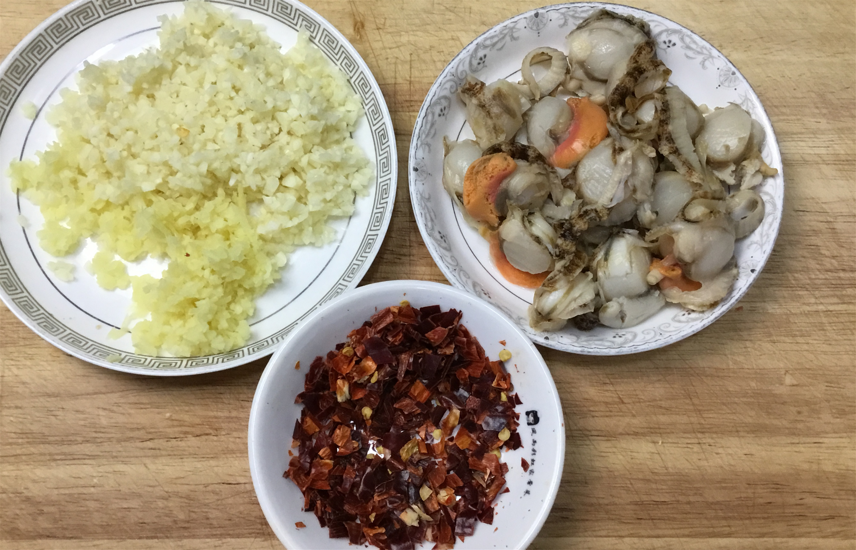 蒜蓉粉丝扇贝最正宗的做法,这才是真正的正宗蒜蓉粉丝扇贝