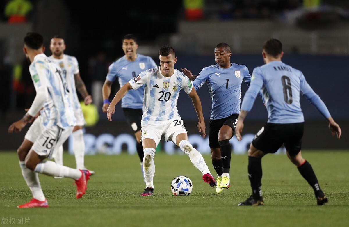 阿根廷vs乌拉圭梅西传球苏亚雷斯,阿根廷对乌拉圭梅西苏亚雷斯