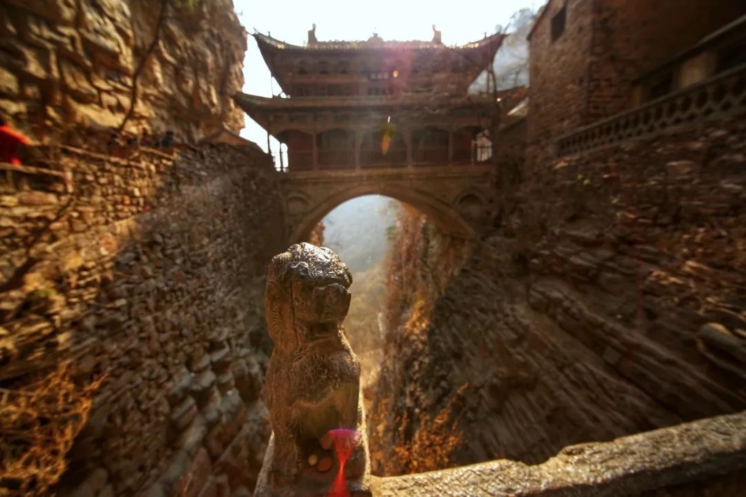 十三座神奇的中国空中古寺,中国这20座令人震撼的古寺