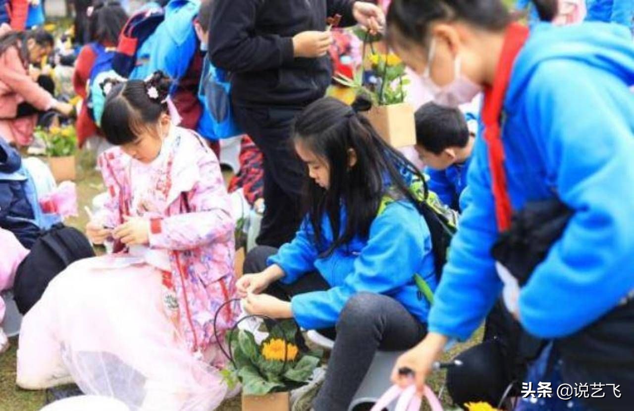 武汉市经开区，三角湖小学博学校区，将课堂搬进劳动基地