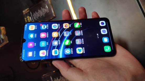 iqoo外设骚操作,iqoo玩游戏玩出电音