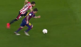 足球青训,速度是关键,效仿梅西立体式处理