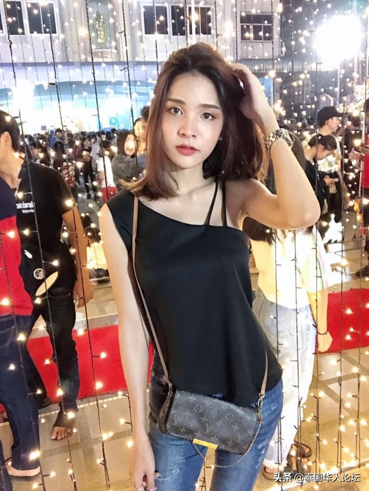 泰国*男美**斥资百万整容变性成美女