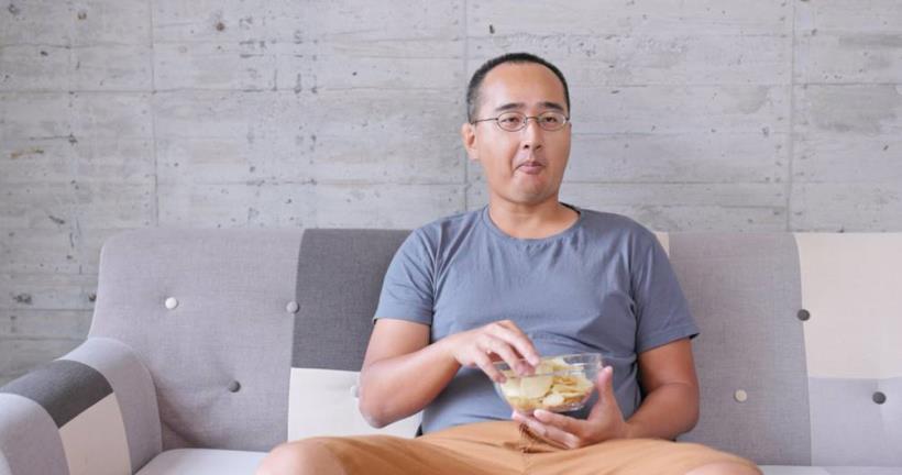 睡眠不好掌纹有什么变化,掌纹多而乱是不是熬夜引起的