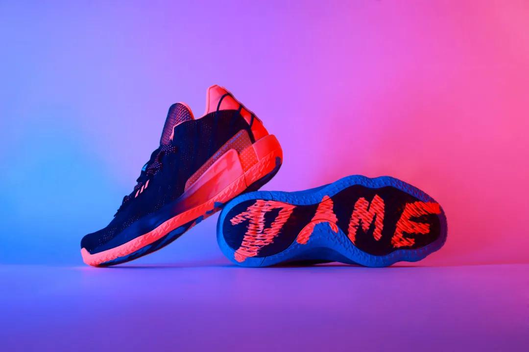 新鞋一出即打折？这几双阿迪篮球鞋的二级市场行情竟然如此坚挺