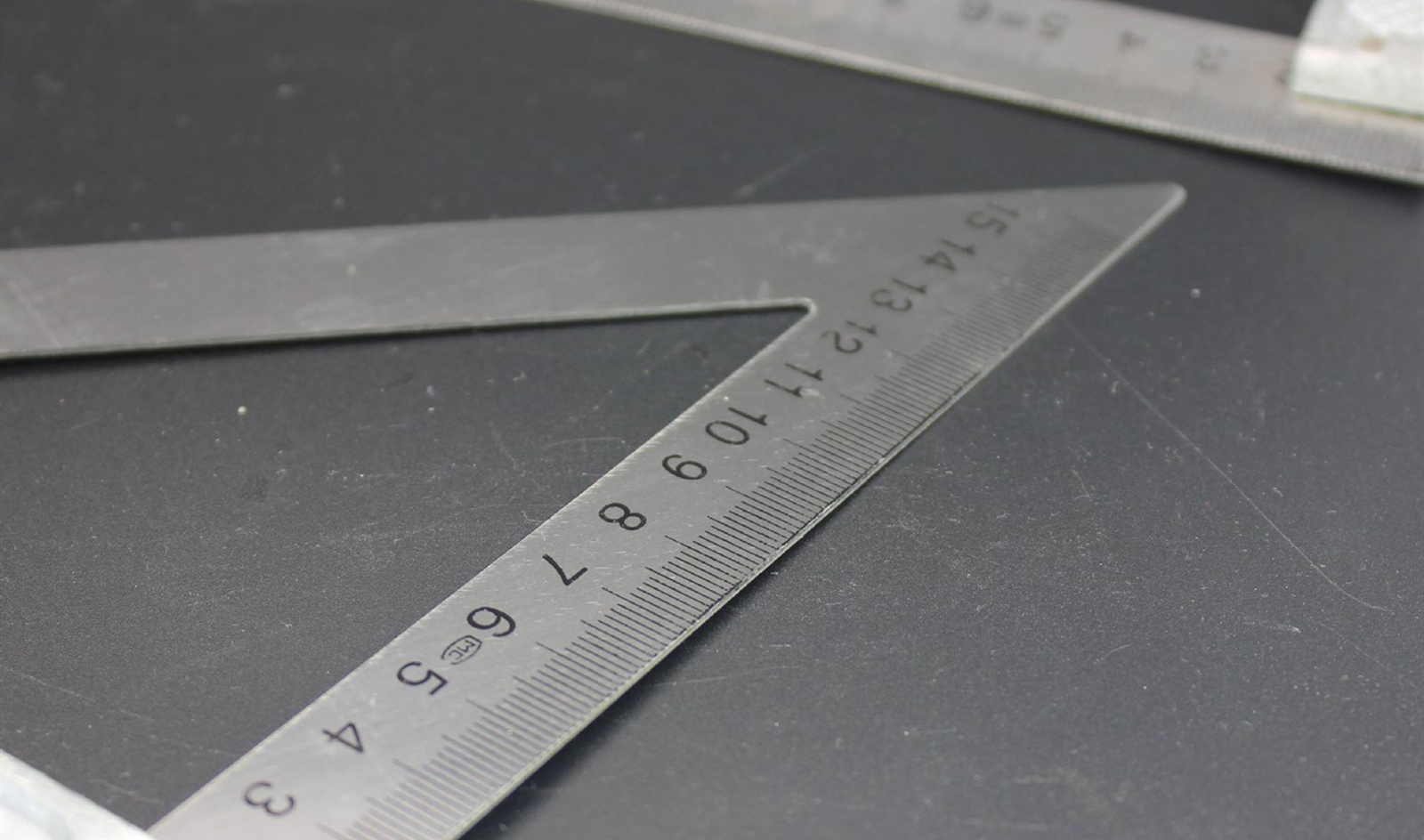 游戏里的物理外挂最致命,和平精英开物理外挂会被封号吗