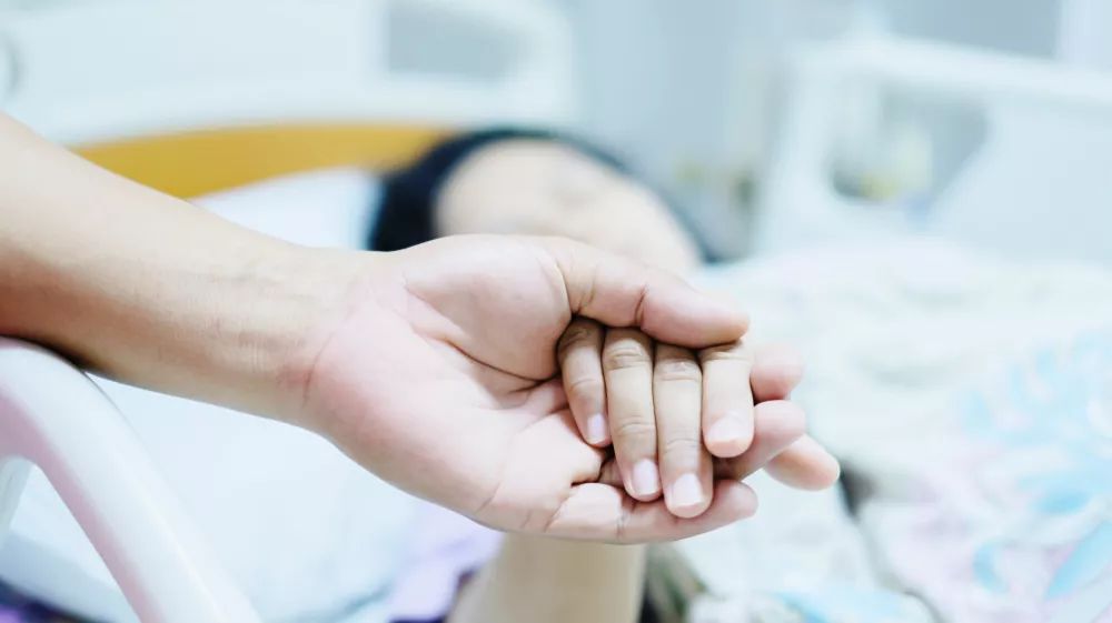 女生被捅十几刀事件,女孩被捅18刀的事件后续