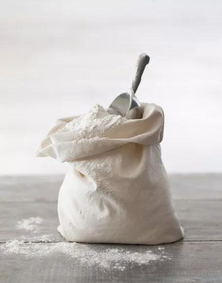 白墙脏了刷白最简单方式,白墙弄脏了怎么把它变白