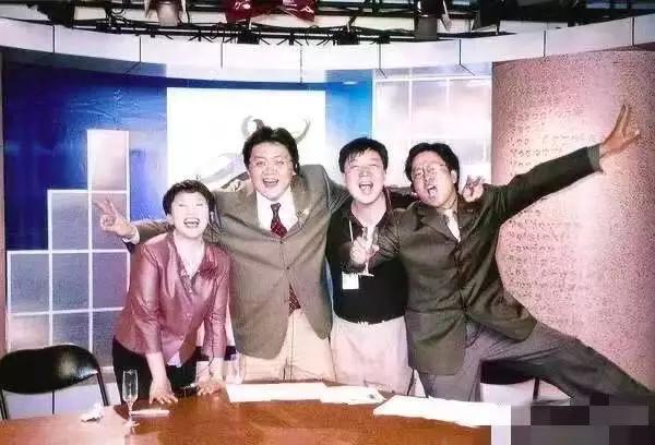 白岩松最新疫情播报,武汉疫情白岩松