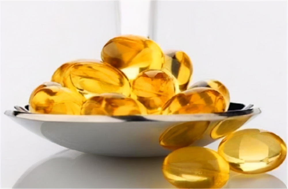 40岁女性每天吃一颗维生素e,49岁的女人吃维生素e起什么作用