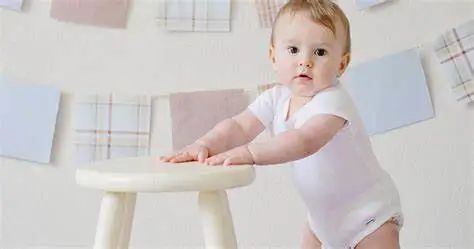 11个月宝宝聪明的表现,11个月的宝宝该怎么带才是正确的