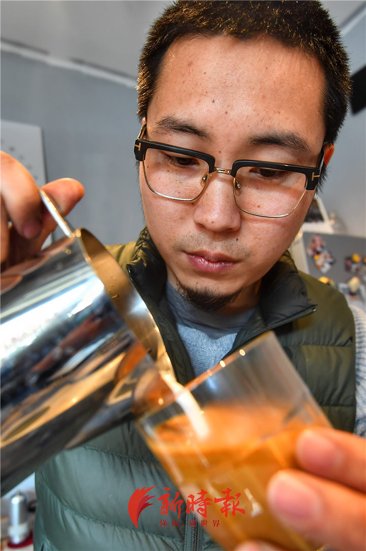 9.8㎡的咖啡店月销杯数1500+，社区咖啡在济南已成“新流量”