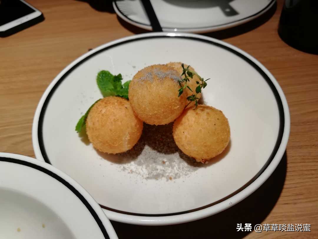 柠檬开胃酸菜鲈鱼,酸菜鲈鱼怎么做鱼片滑嫩有嚼劲