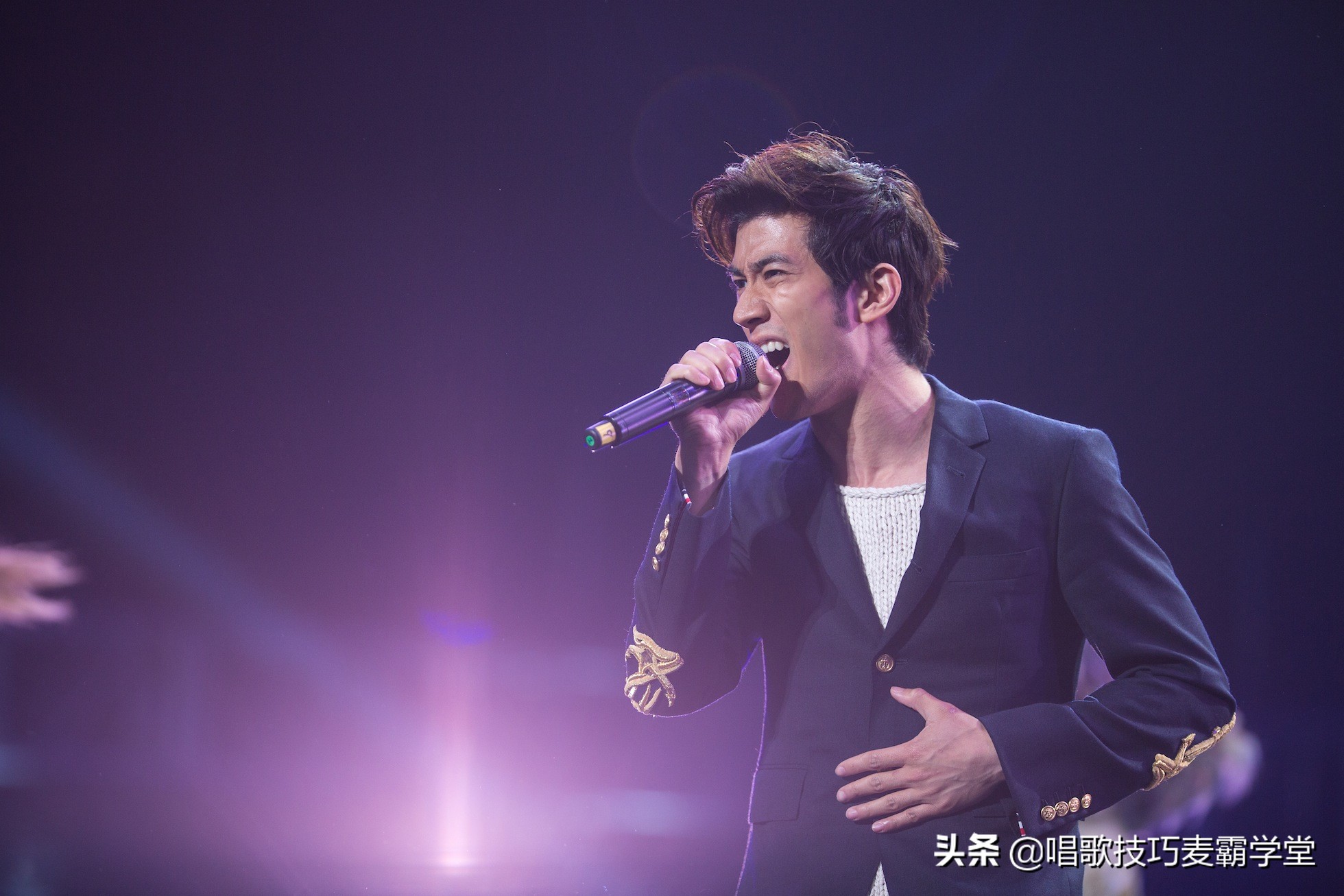 歌唱紧张怎么办，一个秘诀，教你唱出最好的歌声！