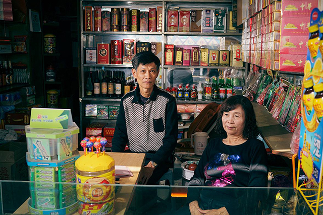 农民：没碰到是运气，碰到才是正常，农村咋就成了假货卸货场？