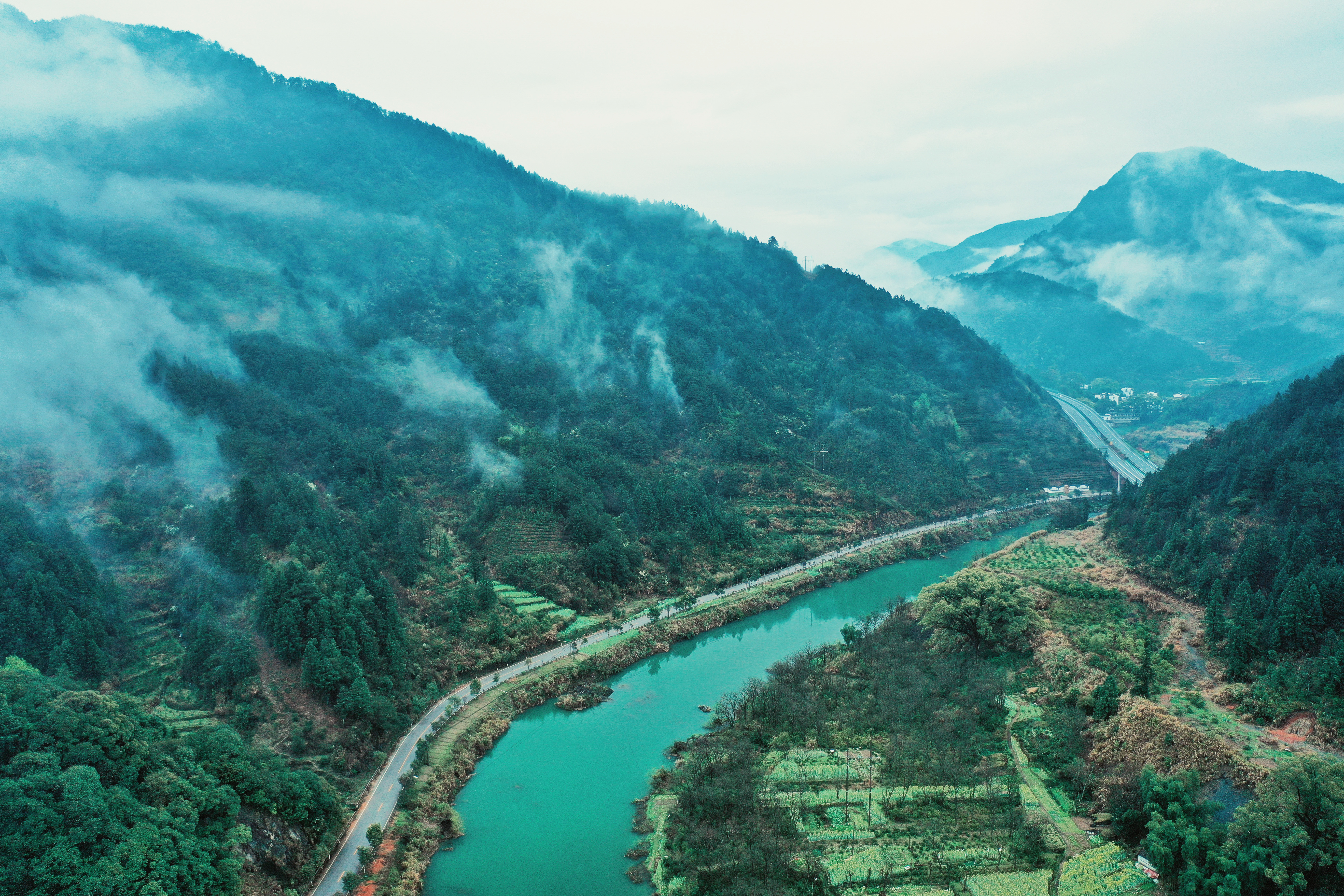 绿水青山的垦殖场