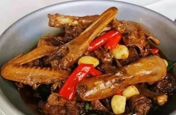 绝佳美味独特的干锅鸭,干锅鸭特色美食视频