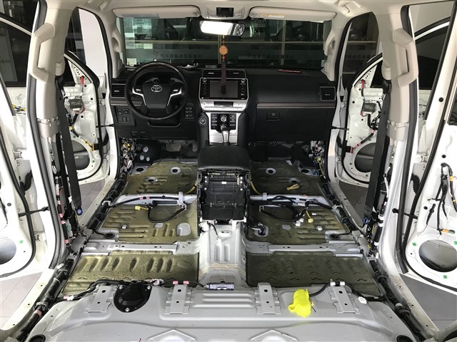 车内呕吐异味去除方法,车内去异味放什么最好