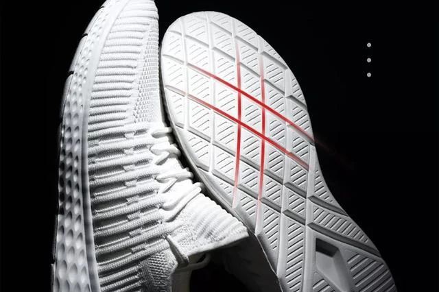 飞织鞋哪款最好,耐克的飞织技术比国产鞋好很多吗