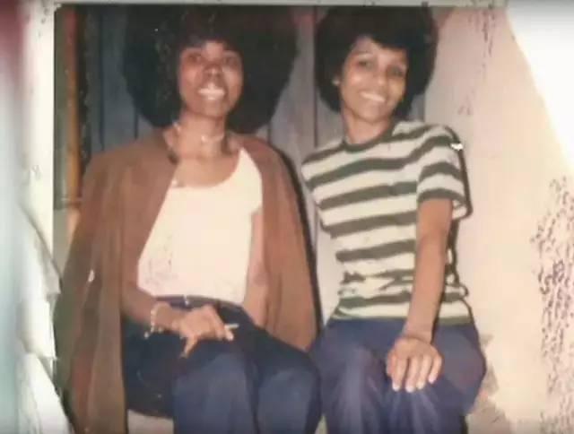 45岁健身身材犹如20岁少女,女子56岁健身如今身材惊艳