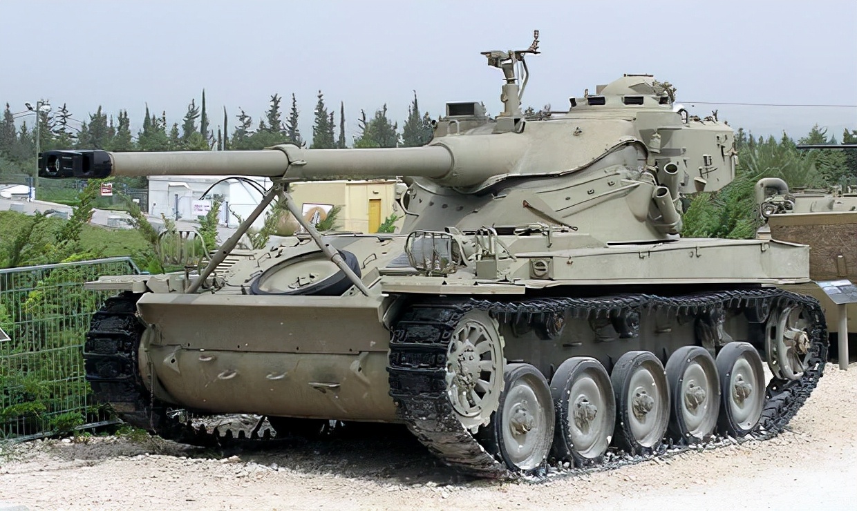 二战谢尔曼坦克魔改,盘点谢尔曼魔改的坦克