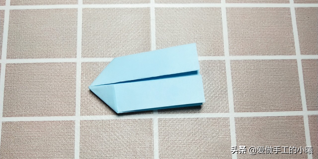 蝴蝶结折纸怎样贴在贺卡上好看,折纸简单又漂亮的蝴蝶结收纳盒