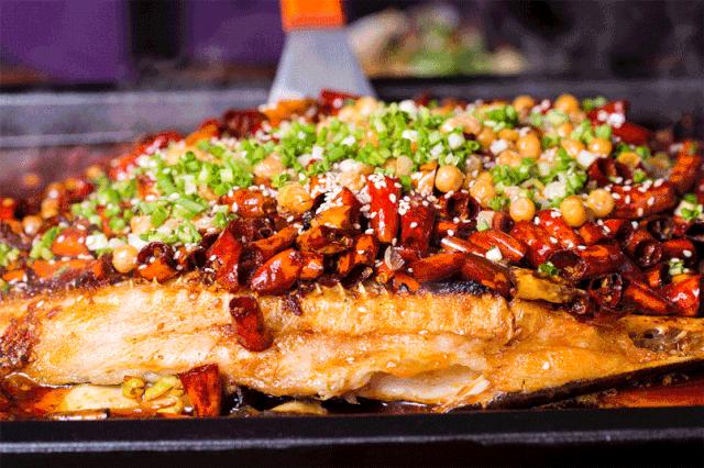 重庆火山烤鱼,麻辣火山烤鱼