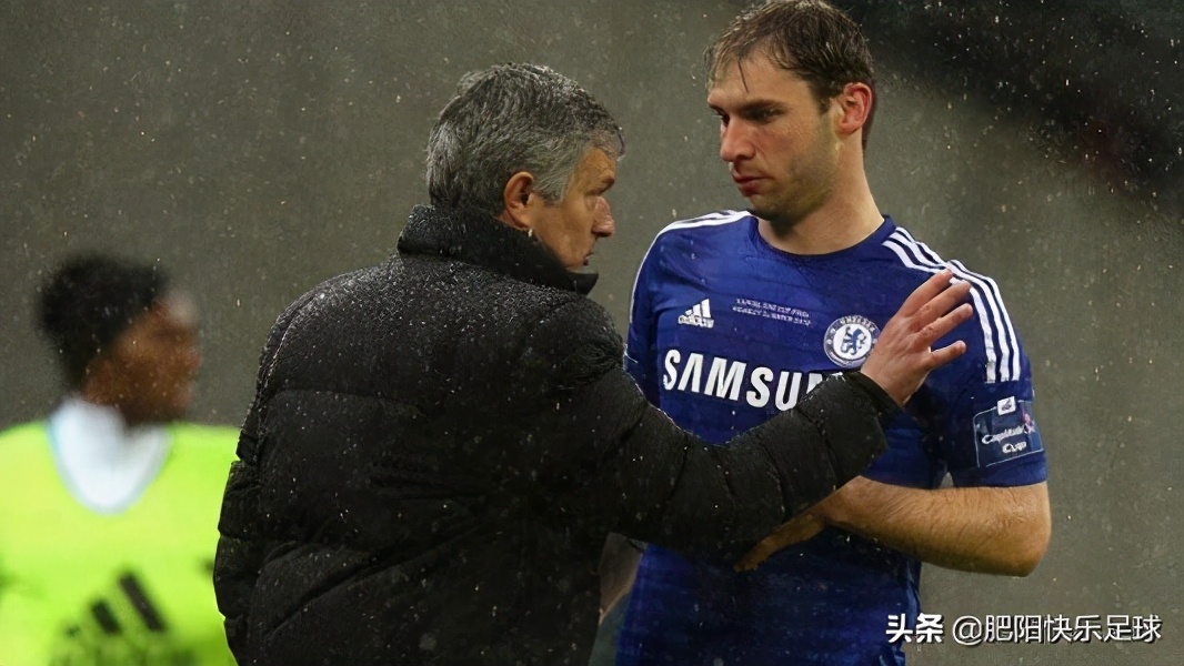 束手后的迫切需要，淘宝后的因材施教，穆帅正打造热刺版后轮驱动