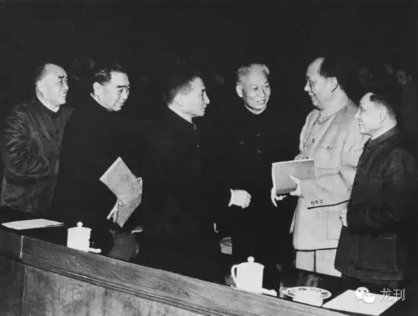 毛主席：“论文论武，*小平邓**都是一把好手！”