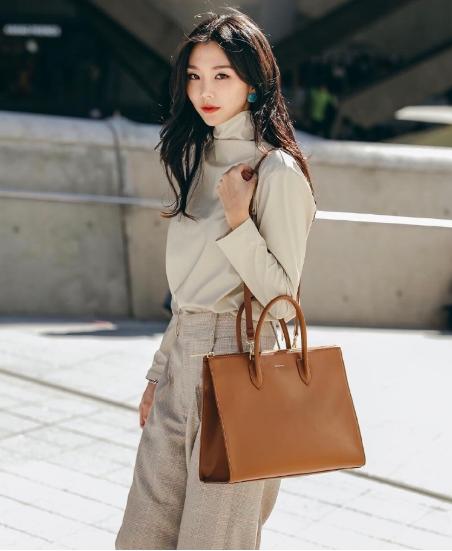 韩流风又起来了，短款夹克+卷边牛仔裤，帅气得不行，第5套更好看