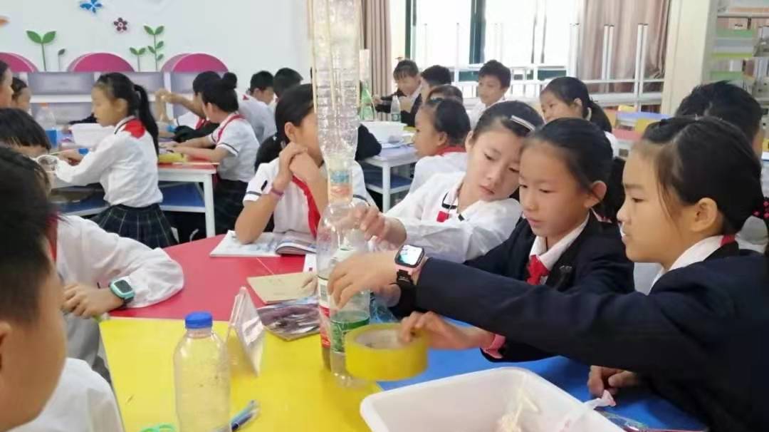 监利县章华小学：翰墨致远，一笔一画书华章