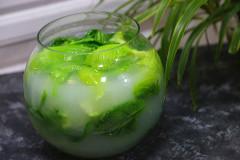 玻璃瓶腌酸菜的妙招,在楼房里腌酸菜的小妙招