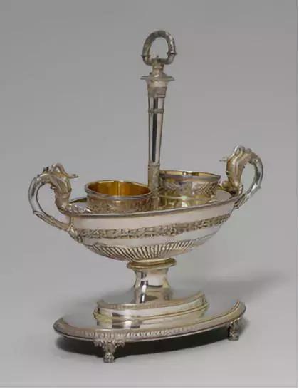 朋友圈炫富高级感,朋友圈的炫富一族到底是真富吗