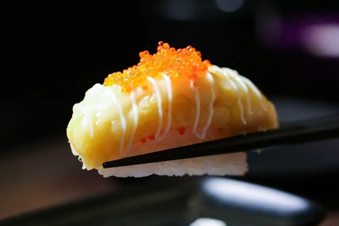 海苔卷米饭寿司,用海苔卷米饭做寿司